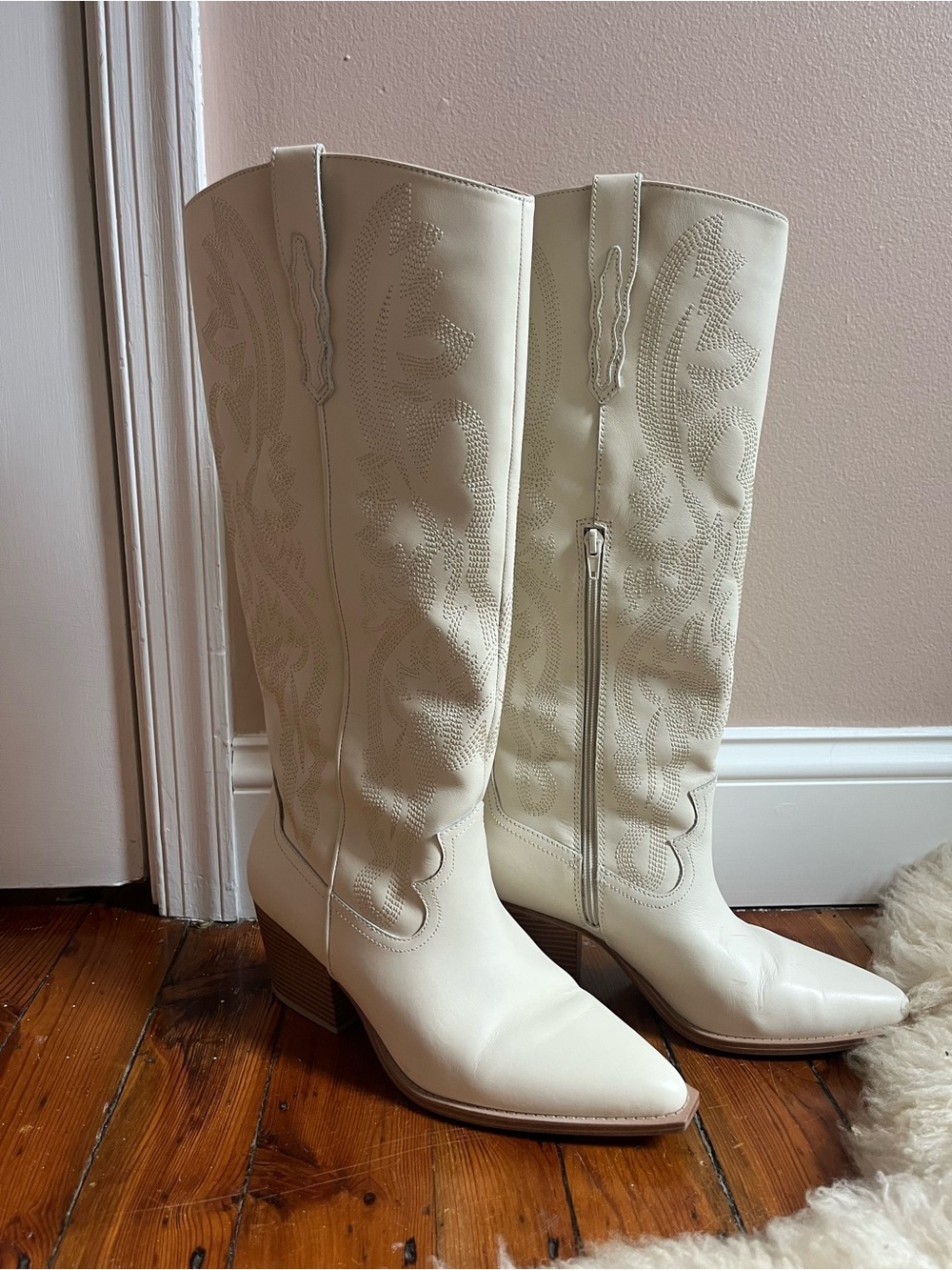 Ivory Embroidered Cowboy Boots - Picture 2 of 4